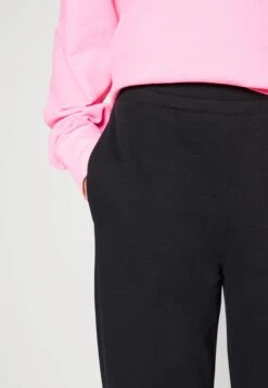 Hugo Namonara - Tracksuit Bottoms - Black -Hugo 02875fcb5ed044f0b3cf16036888a740