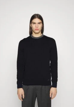Hugo Scasius - Jumper - Black
