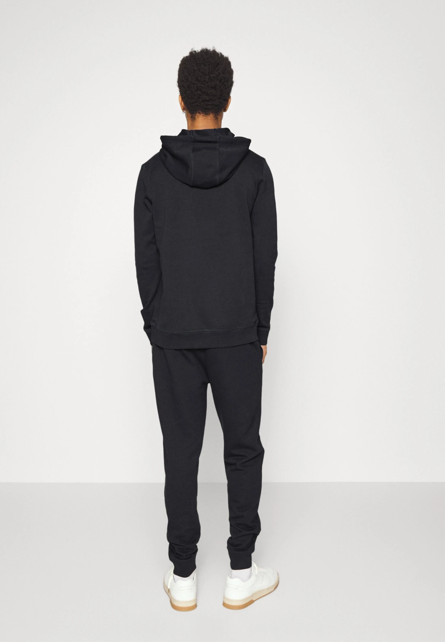 Hugo Dutschi - Tracksuit Bottoms - Dark Blue 3 Hugo Dutschi - Tracksuit Bottoms - Dark Blue