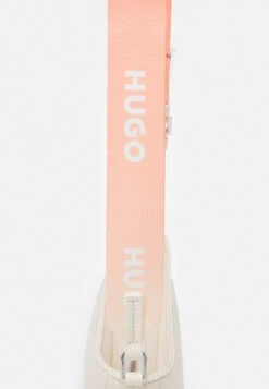 Hugo Bel - Across Body Bag - Open White -Hugo 078f5c0926d54e0e81e7d0171551718c