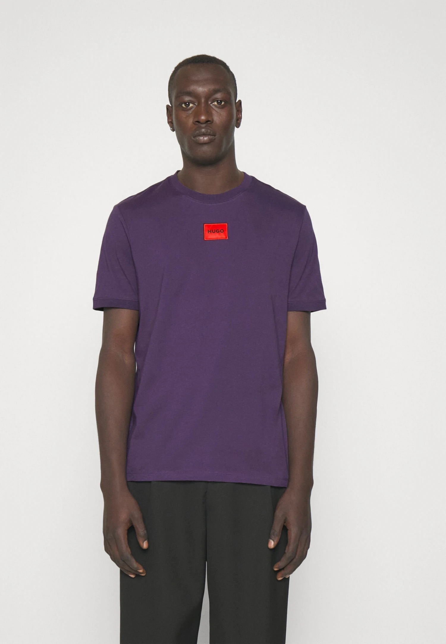 Hugo Diragolino - Basic T-Shirt - Dark Purple 3 Hugo Diragolino - Basic T-Shirt - Dark Purple