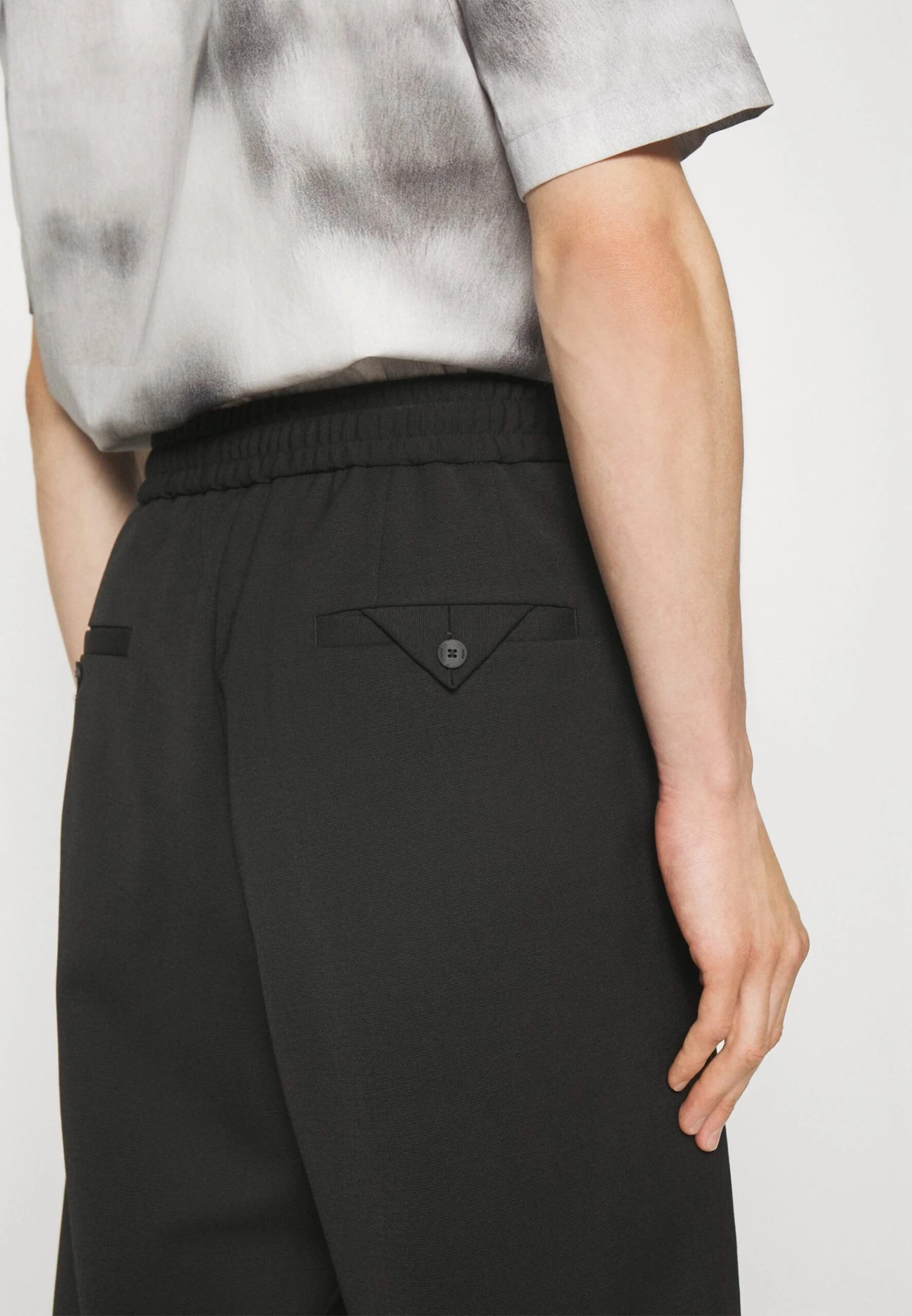 Hugo Fabo - Shorts - Black 7 Hugo Fabo - Shorts - Black - Image 5