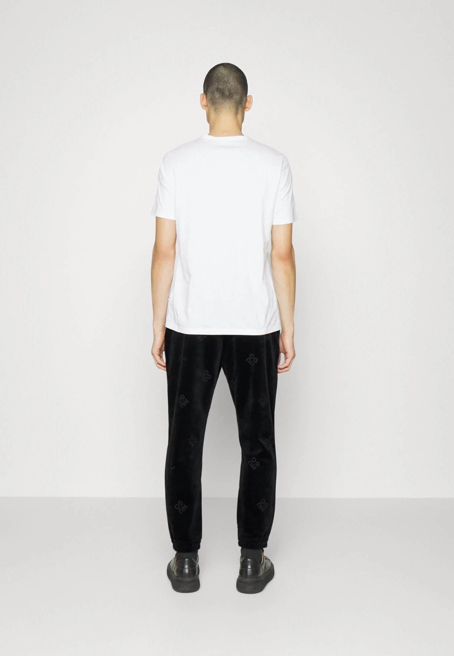 Hugo Daboon - Tracksuit Bottoms - Black 5 Hugo Daboon - Tracksuit Bottoms - Black - Image 3