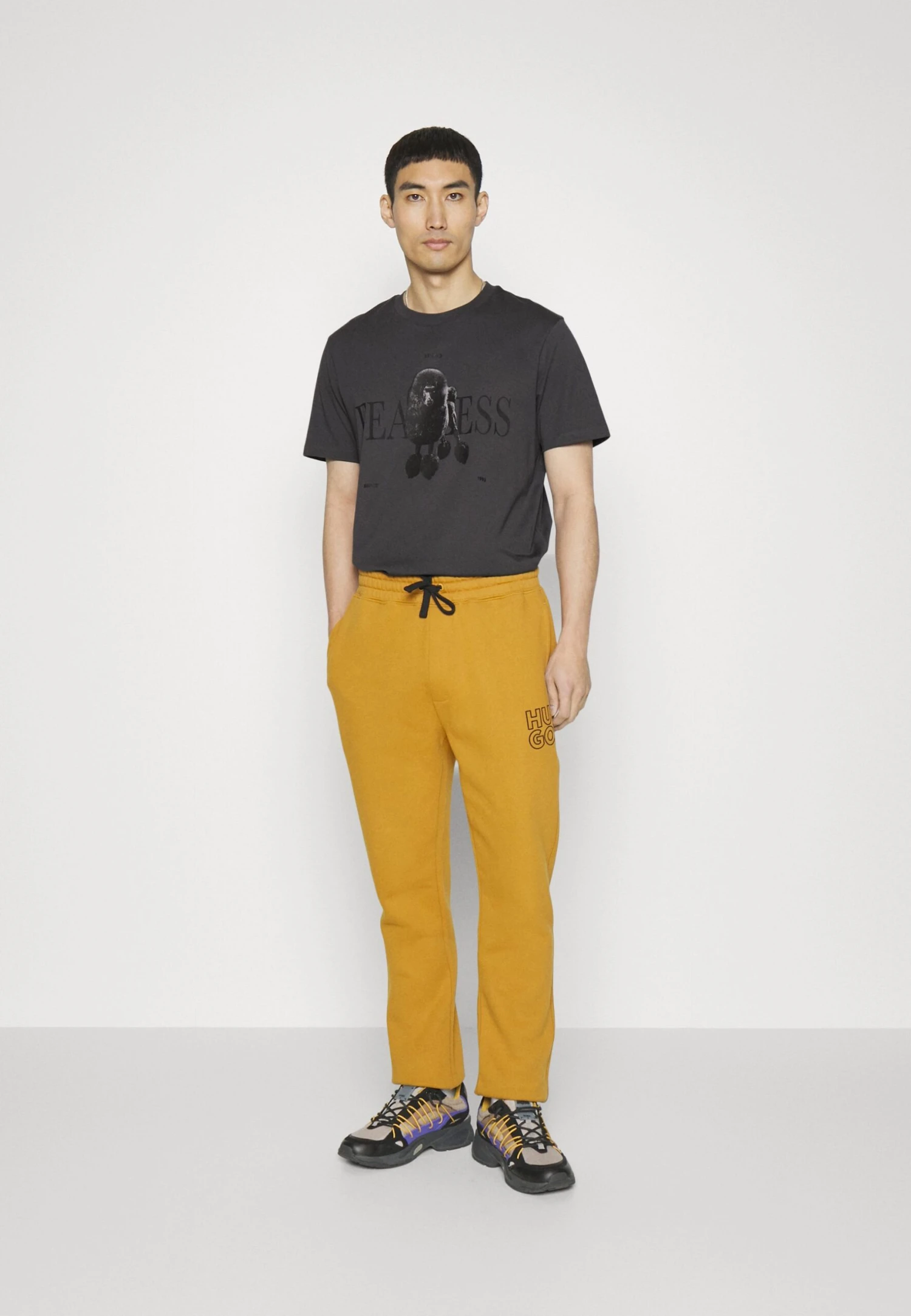 Hugo Dogotino - Print T-Shirt - Dark Grey 4 Hugo Dogotino - Print T-Shirt - Dark Grey - Image 2