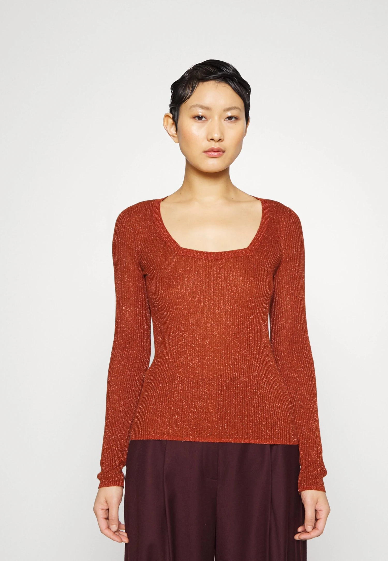 Hugo Sunessy - Jumper - Dark Red 3 Hugo Sunessy - Jumper - Dark Red