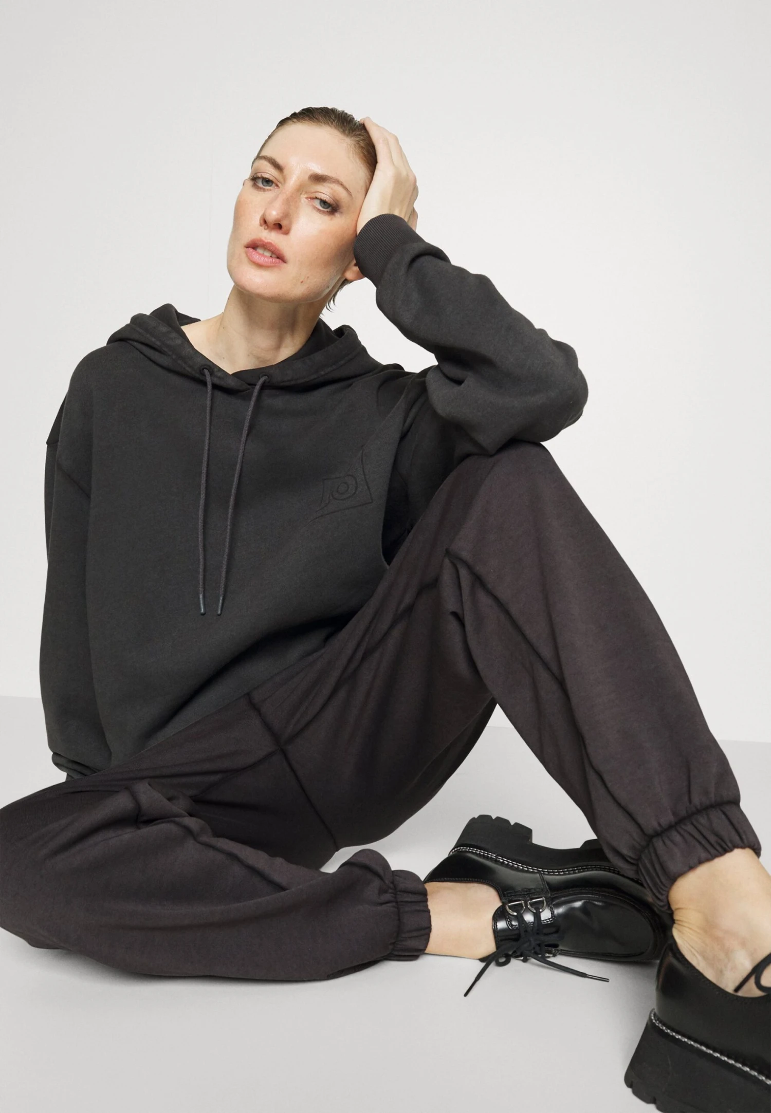 Hugo Nerida - Tracksuit Bottoms 6 Hugo Nerida - Tracksuit Bottoms - Image 5