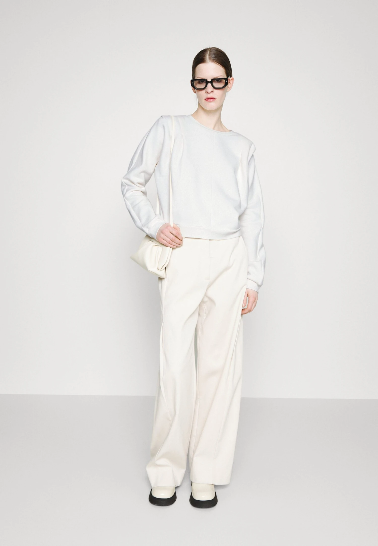 Hugo Dalevis - Sweatshirt 4 Hugo Dalevis - Sweatshirt - Image 2