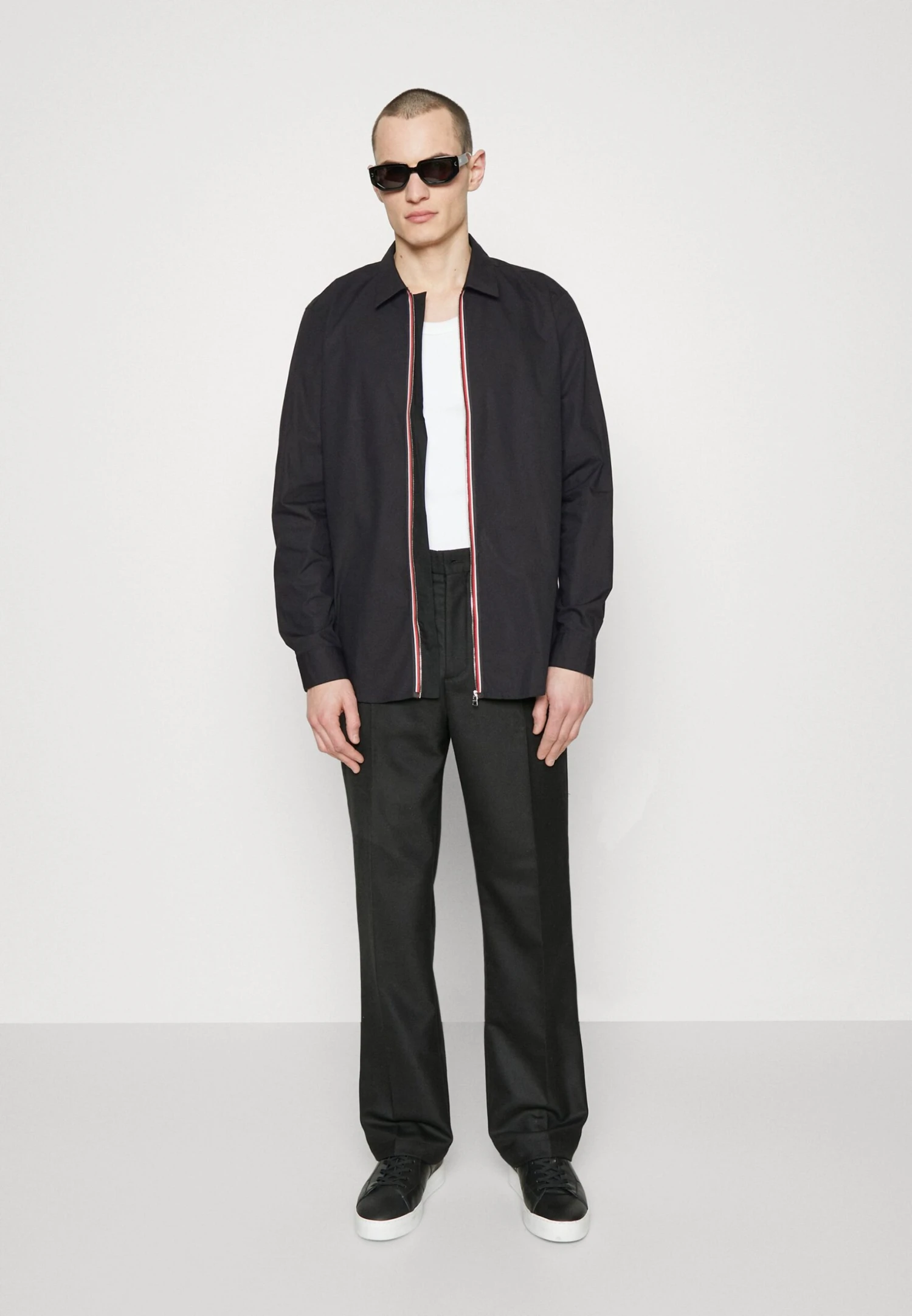 Hugo Vernon - Shirt - Black 4 Hugo Vernon - Shirt - Black - Image 2