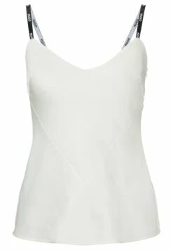 Hugo Casrina - Top 11 Hugo Casrina - Top -Hugo 2cbe828aeb2f404aa5cab2e314de19fc