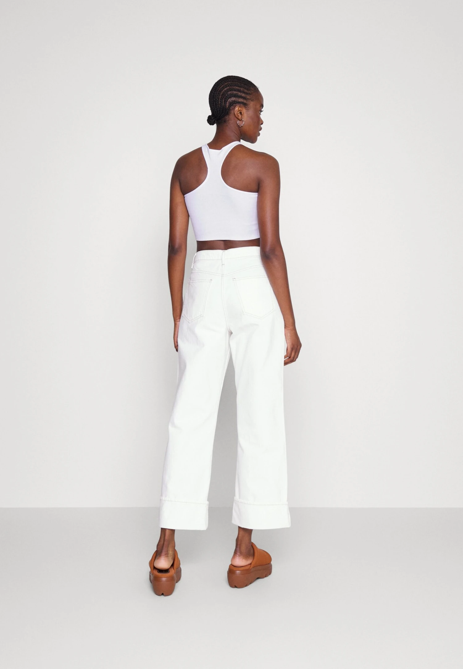 Hugo Danola - Top - White 5 Hugo Danola - Top - White - Image 3