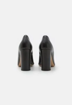 Hugo Callie- Classic Heels - Black -Hugo 2ff05bcbc00e4977836e5721906b1646