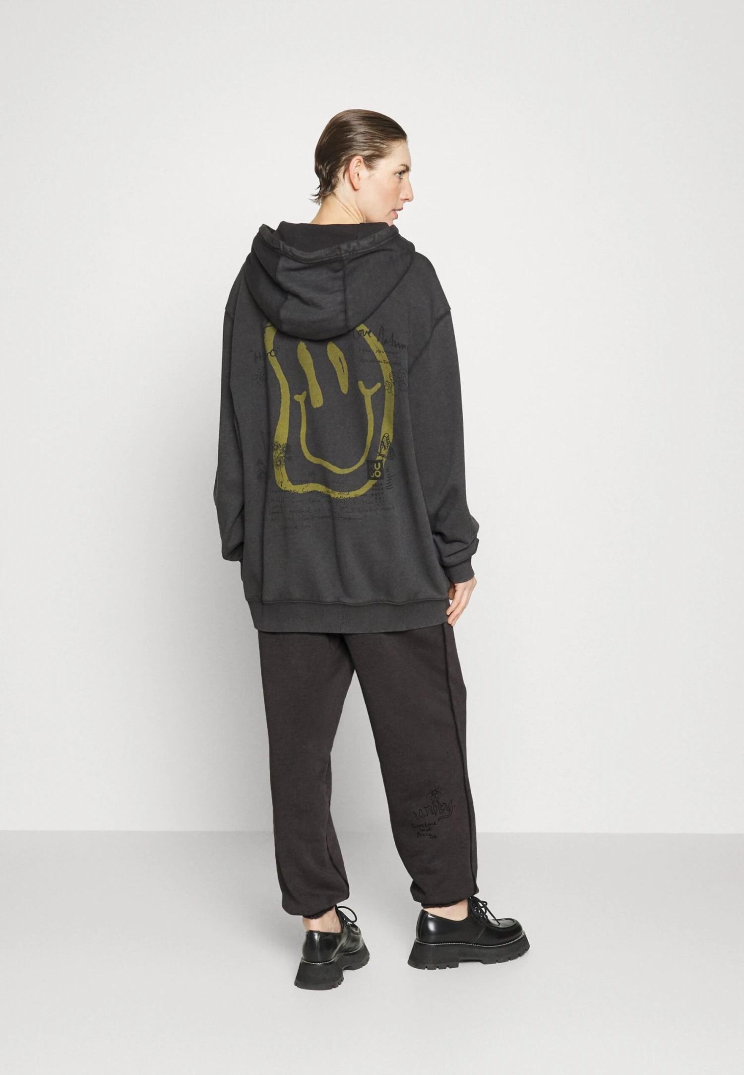 Hugo Nerida - Tracksuit Bottoms 4 Hugo Nerida - Tracksuit Bottoms - Image 3