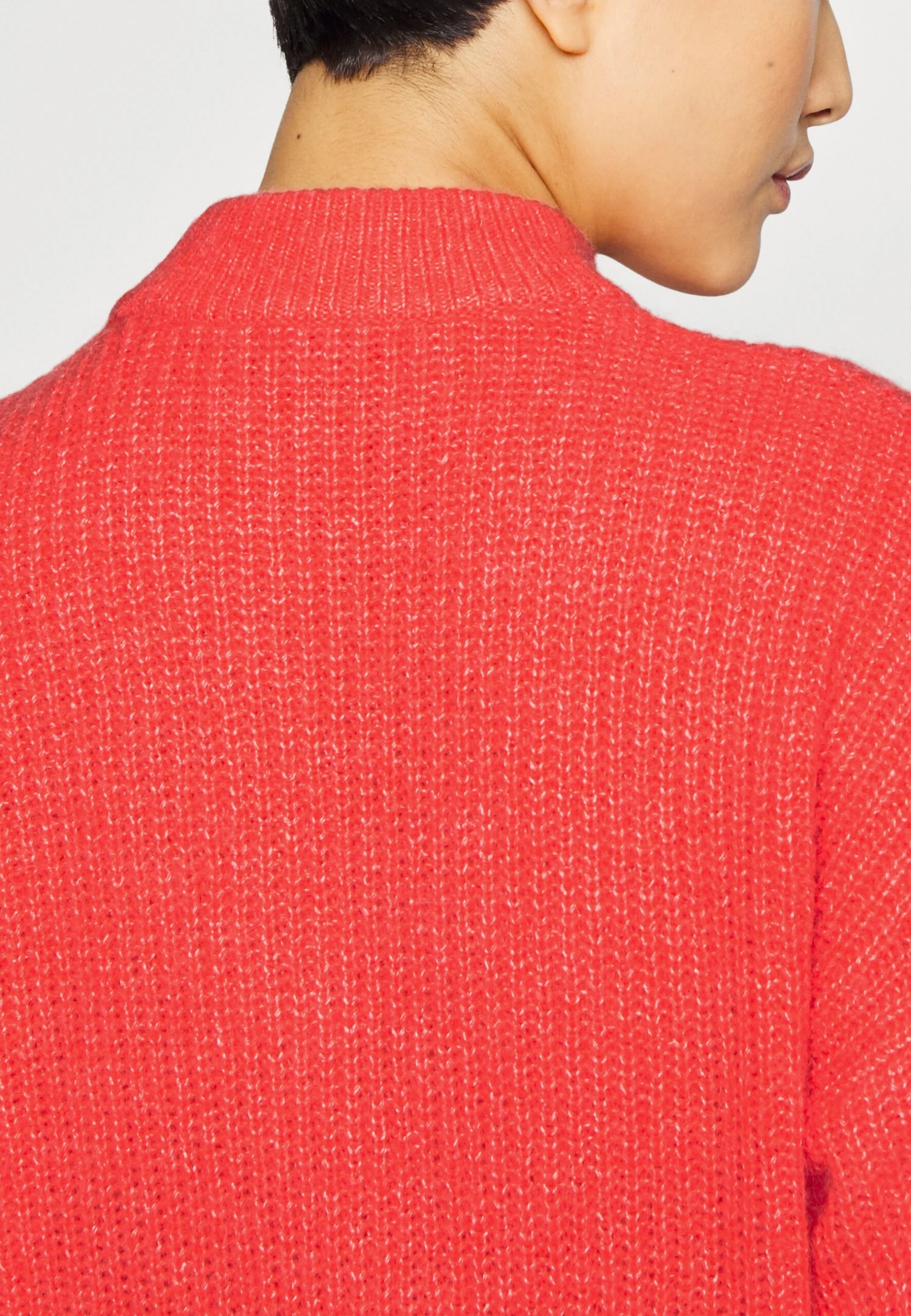 Hugo Sismia - Jumper 9 Hugo Sismia - Jumper - Image 7