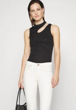 Hugo Draca - Top -Hugo 3a357c7f20774820a2c71bdf7a0d1c77