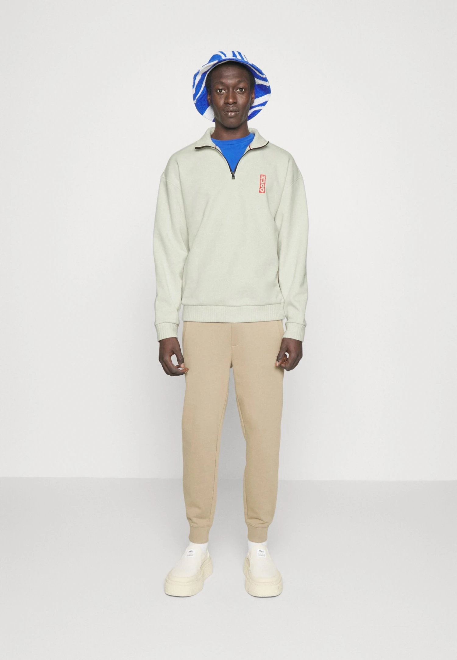 Hugo Dutzagata - Sweatshirt - Light/Pastel Green 4 Hugo Dutzagata - Sweatshirt - Light/Pastel Green - Image 2