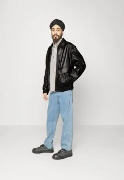 Hugo Larvid- Leather Jacket - Black 11 Hugo Larvid- Leather Jacket - Black -Hugo 49168363effa4d3a99a287198656a12d