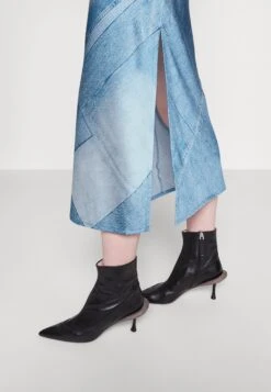 Hugo Kasra - Day Dress 13 Hugo Kasra - Day Dress -Hugo 4923db9d50eb4e5dbccd2ae913e01aa0