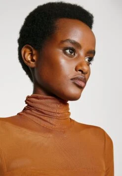 Hugo Nelassy - Body -Hugo 4a19f9f95b2c4d66859bd8983a413629