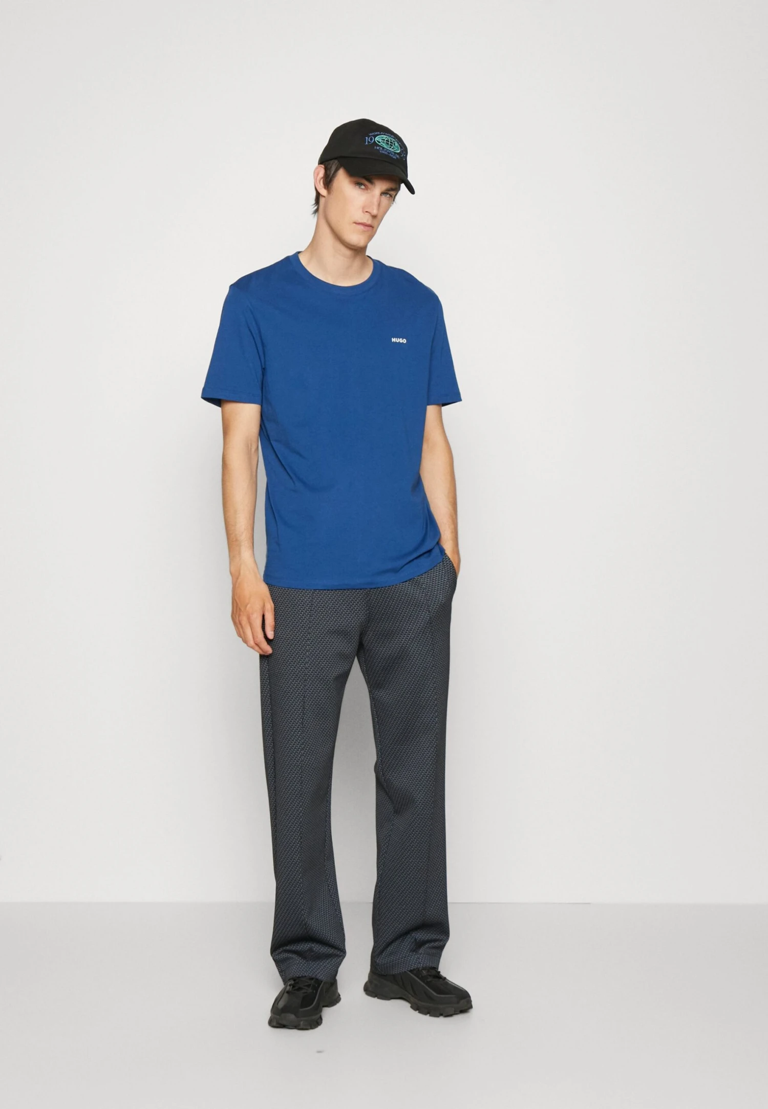 Hugo Basic T-Shirt - Navy 4 Hugo Basic T-Shirt - Navy - Image 2