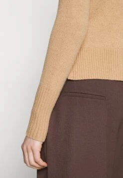 Hugo Sbasa - Jumper - Light Pastel Brown 11 Hugo Sbasa - Jumper - Light Pastel Brown -Hugo 4d43e20fb43c47268ac65e197ef9bd6f