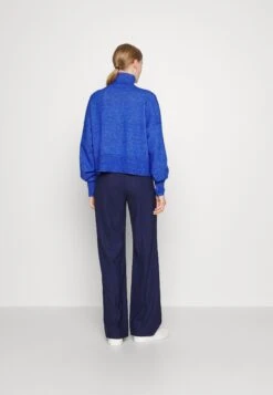 Hugo Sisimia - Jumper -Hugo 4eec9d69a4454d128522a2522fcac2ce