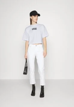 Hugo Cropped Tee - Print T-Shirt - White -Hugo 54b03767db4d426388aa978d09d9e6b6