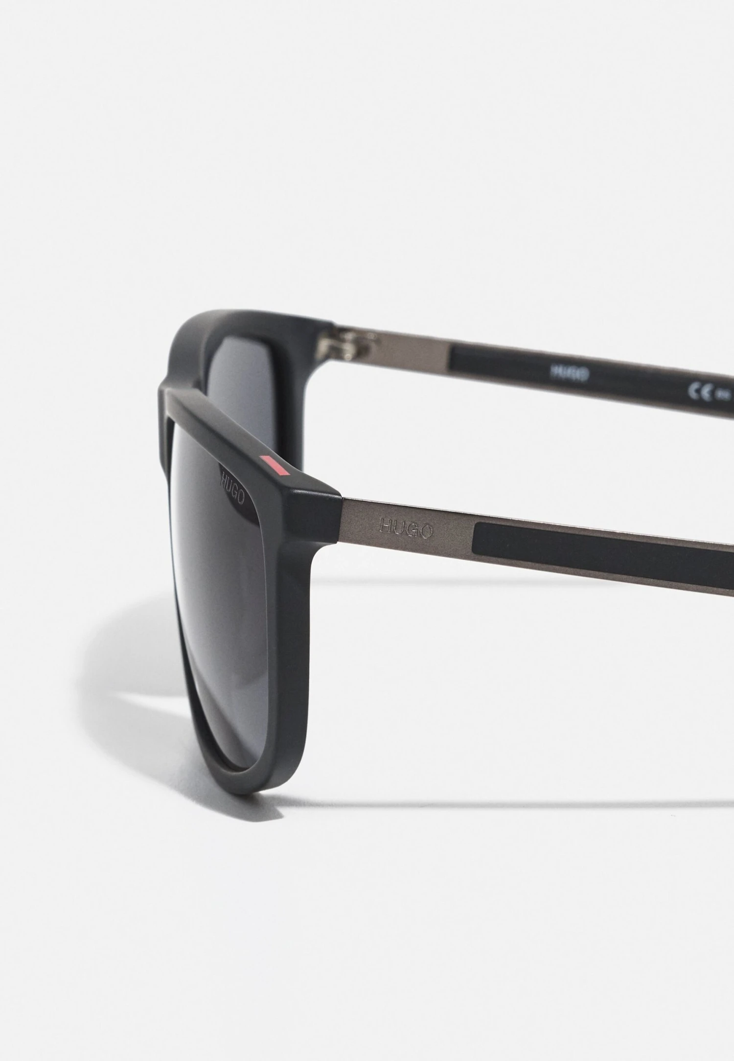 Hugo Unisex - Sunglasses - Matte Black 6 Hugo Unisex - Sunglasses - Matte Black - Image 4