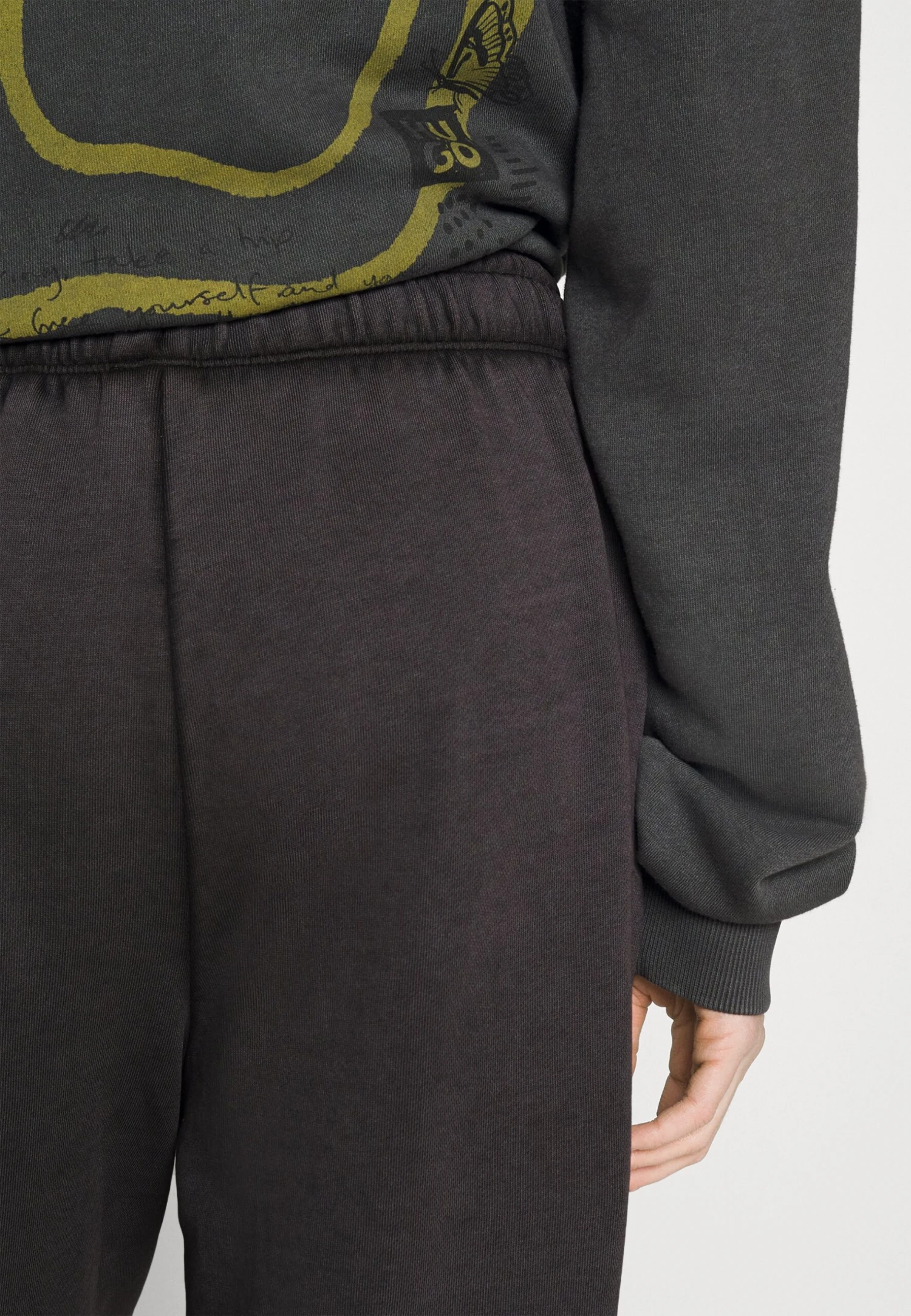 Hugo Nerida - Tracksuit Bottoms 5 Hugo Nerida - Tracksuit Bottoms - Image 4