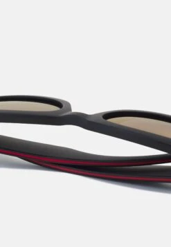 Hugo Sunglasses - Black 8 Hugo Sunglasses - Black -Hugo 578eaf00cc084872b207f840195f151a