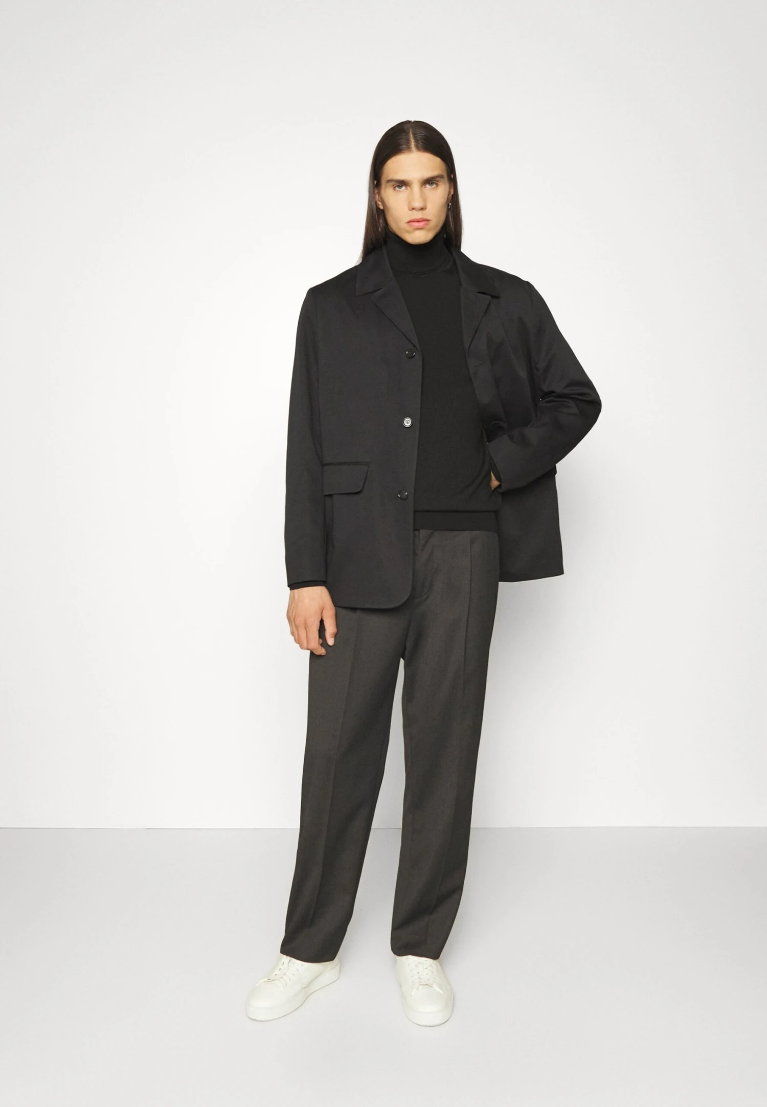 Hugo San Thomas - Jumper - Black 4 Hugo San Thomas - Jumper - Black - Image 2