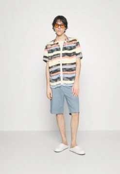 Hugo Ellino - Shirt - Open Miscellaneous 9 Hugo Ellino - Shirt - Open Miscellaneous -Hugo 6bb6cd50bcd84af8a612caf483a42c54