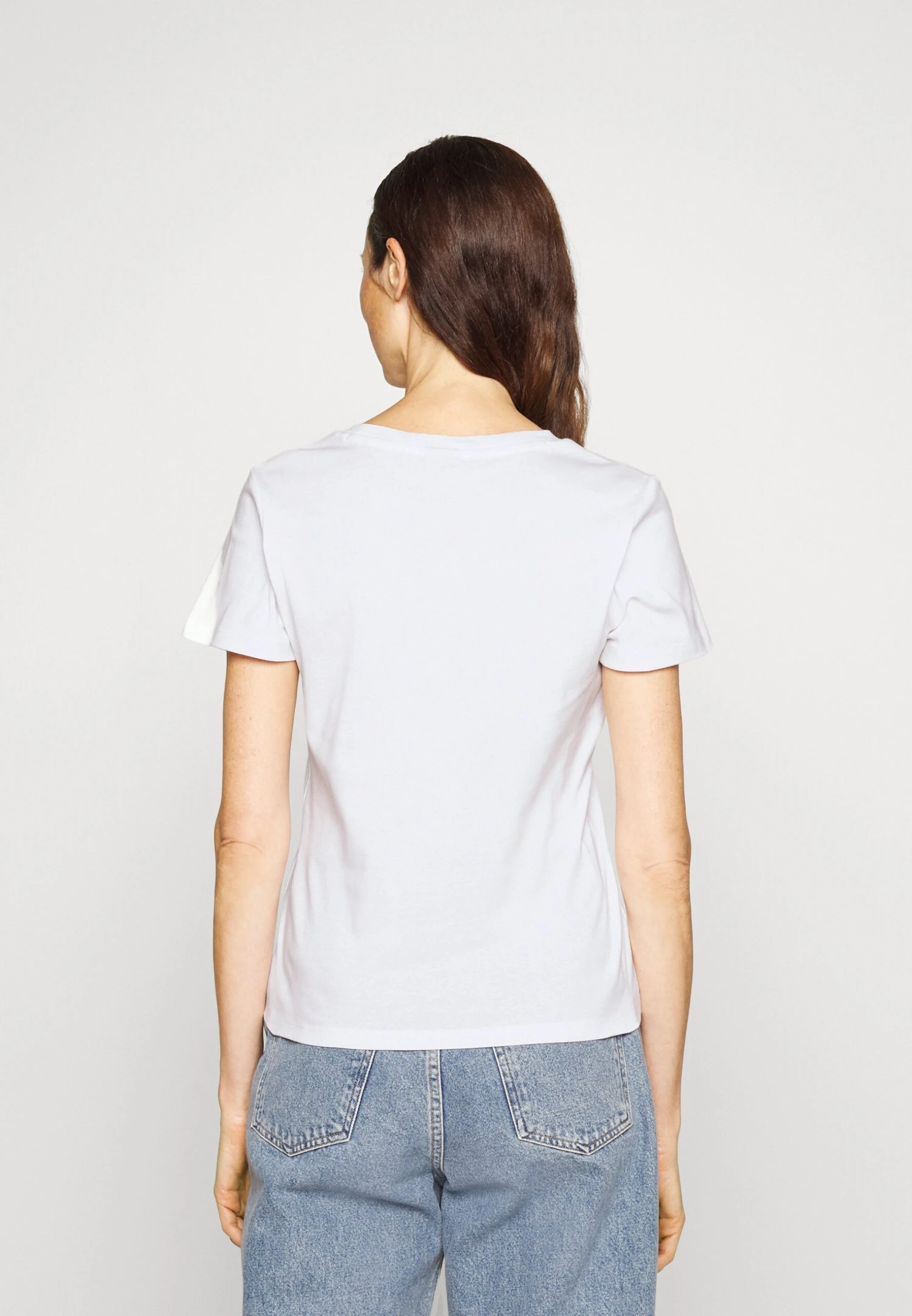 Hugo Classic Tee - Basic T-Shirt - White 5 Hugo Classic Tee - Basic T-Shirt - White - Image 3