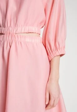 Hugo Kang - Cocktail Dress / Party Dress - Light Pastel Pink -Hugo 705129cb335349018cd6941e5da77edf