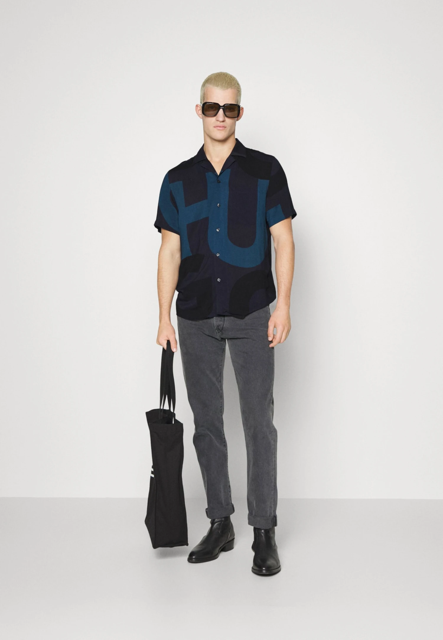 Hugo Ellino - Shirt - Dark Blue 4 Hugo Ellino - Shirt - Dark Blue - Image 2
