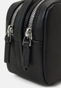 Hugo Chris Zip - Across Body Bag - Black -Hugo 7d131ded0faf45c4826433f10a74f531