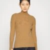 Hugo Sotelline - Jumper - Light Pastel Brown 1 Hugo Sotelline - Jumper - Light Pastel Brown -Hugo 7f4e1e41588f479ab8e77fdbd3fec234