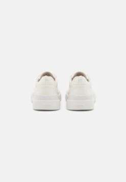 Hugo Blake - Trainers - White 12 Hugo Blake - Trainers - White -Hugo 83087cae3b8445dd949bbd4fd1308789