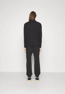 Hugo Dardini - Long Sleeved Top - Black 11 Hugo Dardini - Long Sleeved Top - Black -Hugo 840b66ef2eb94c2486a295ac7b5b6f56