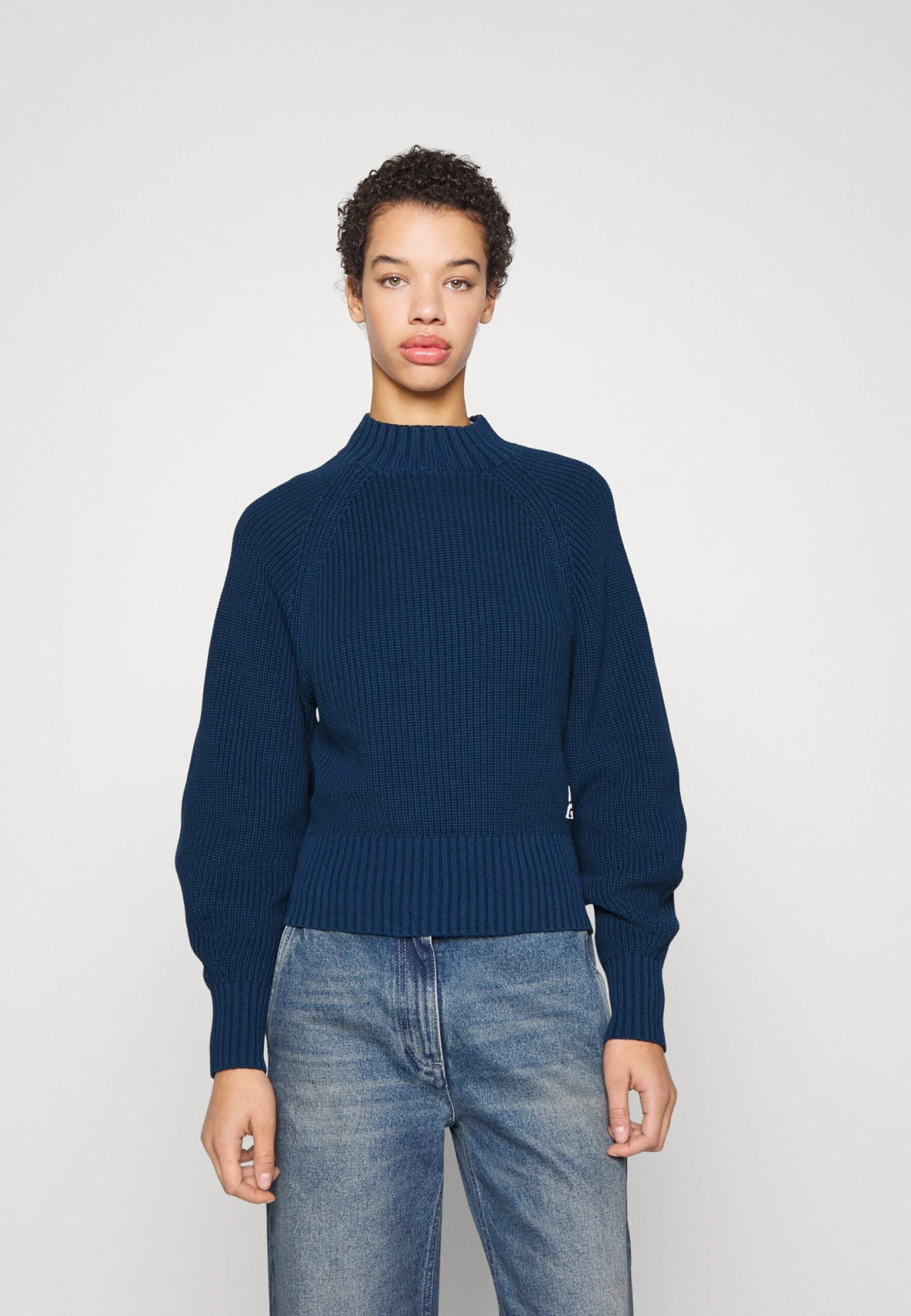 Hugo Sorgana - Jumper 3 Hugo Sorgana - Jumper