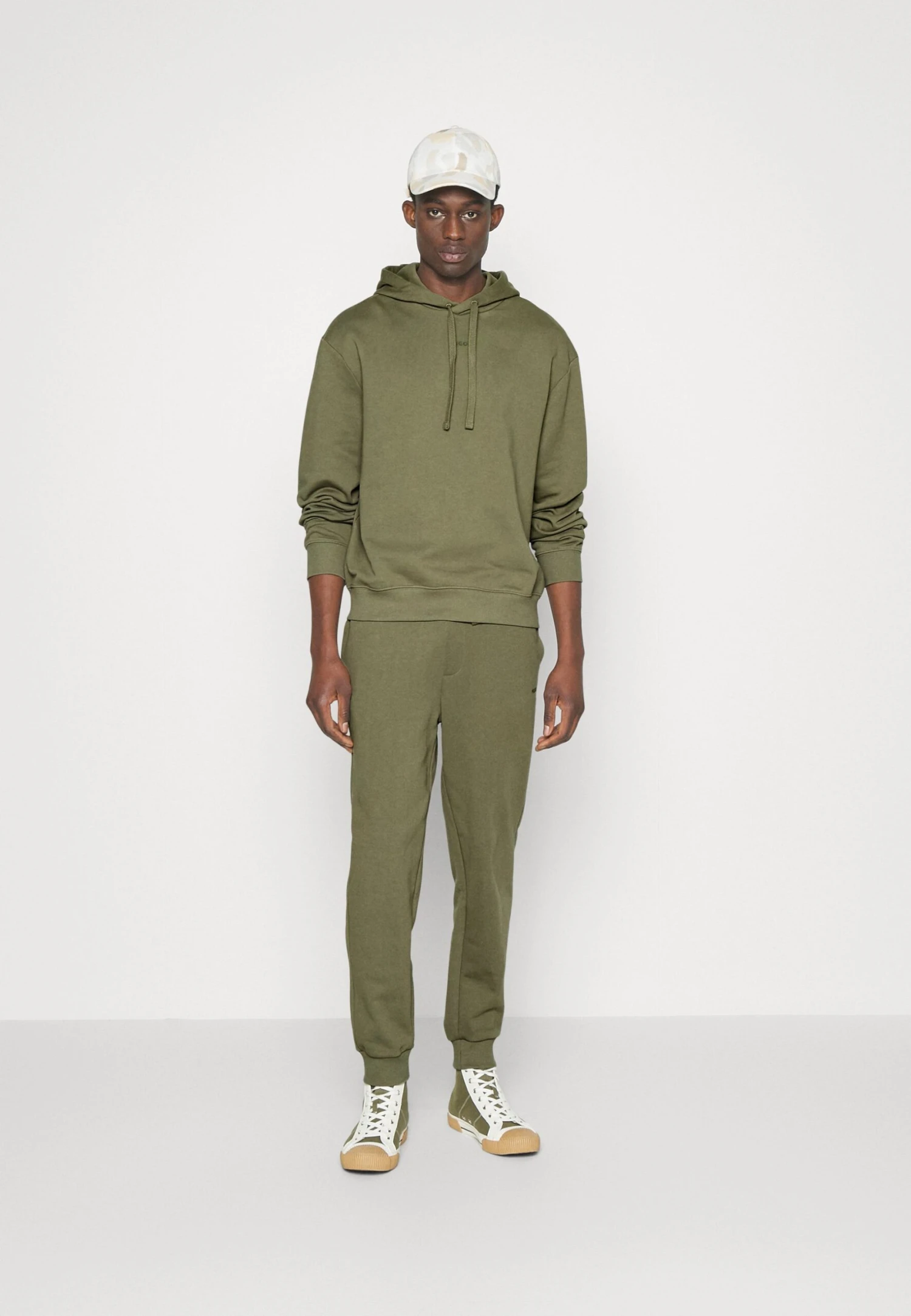Hugo Dapo - Hoodie - Open Green 4 Hugo Dapo - Hoodie - Open Green - Image 2
