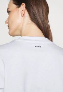 Hugo Cropped Tee - Print T-Shirt - White -Hugo 92330cb88b9f4a2e8bed4cd224adfc9d