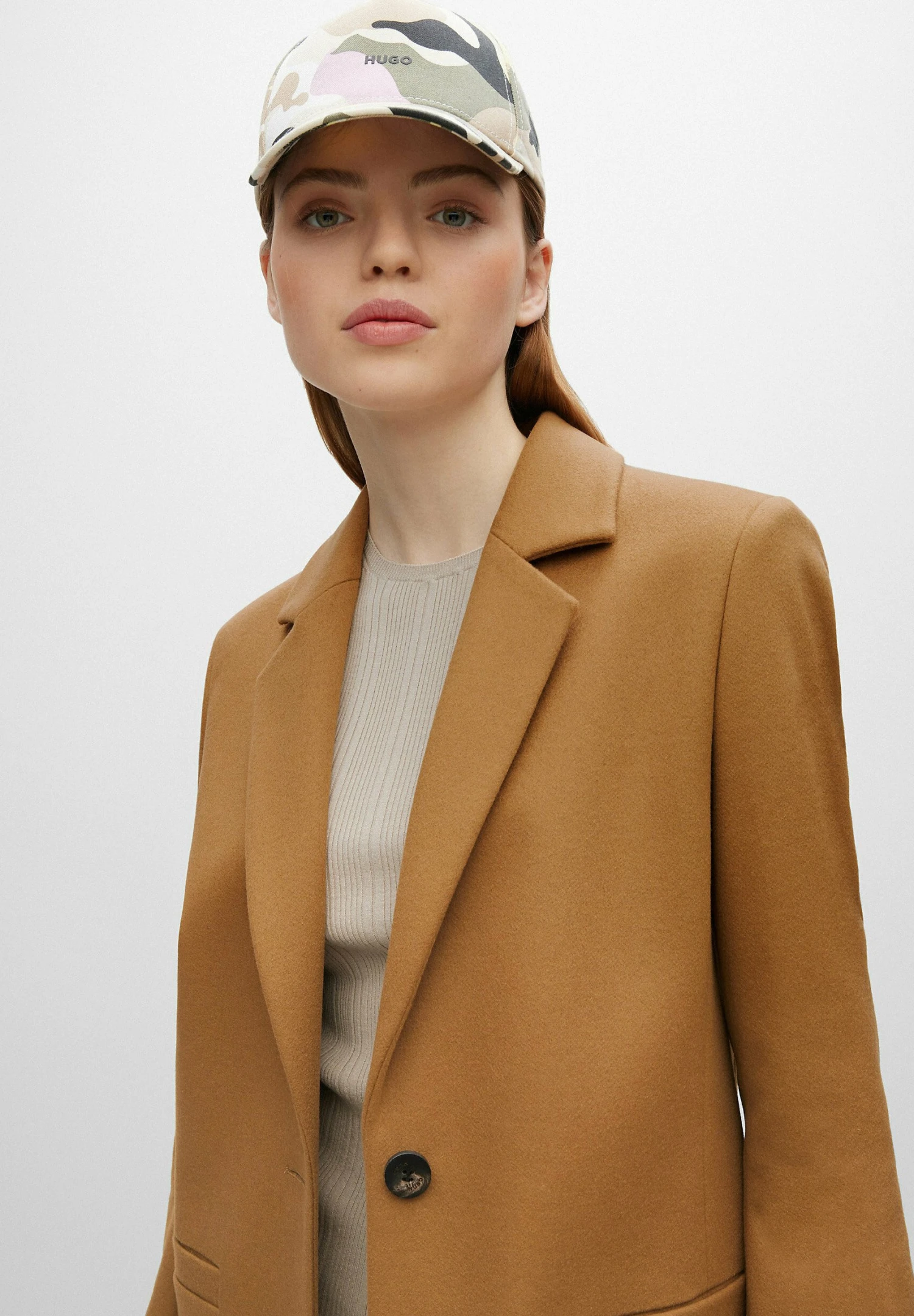 Hugo Mojeni - Classic Coat 6 Hugo Mojeni - Classic Coat - Image 4