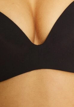 Hugo Wireless Bra Cut - T-Shirt Bra 13 Hugo Wireless Bra Cut - T-Shirt Bra -Hugo 92863ba588ad432b87efa863efad8289