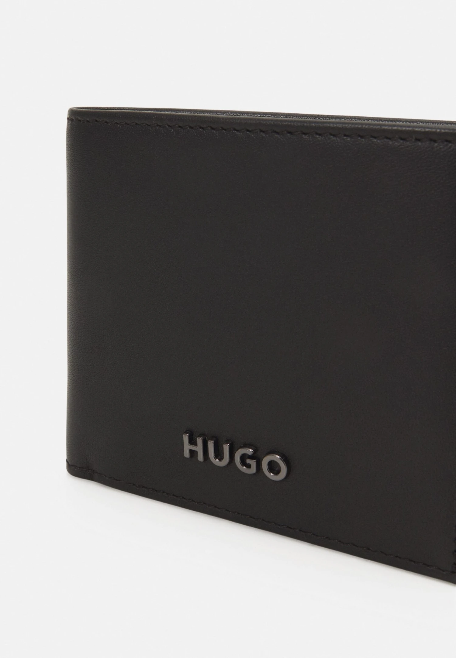 Hugo Myles Unisex - Wallet - Black 7 Hugo Myles Unisex - Wallet - Black - Image 5