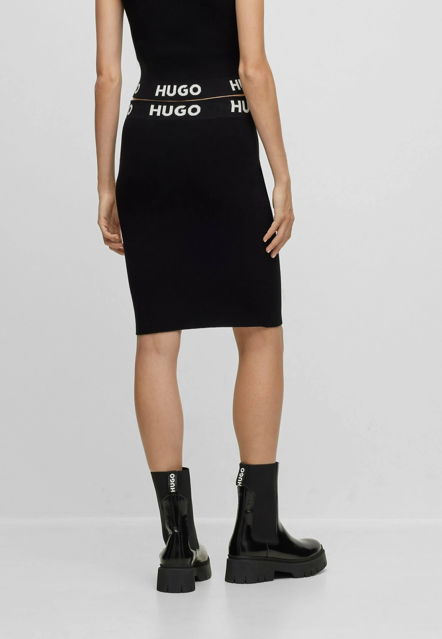 Hugo Sarmola - Pencil Skirt - Black One 5 Hugo Sarmola - Pencil Skirt - Black One - Image 3