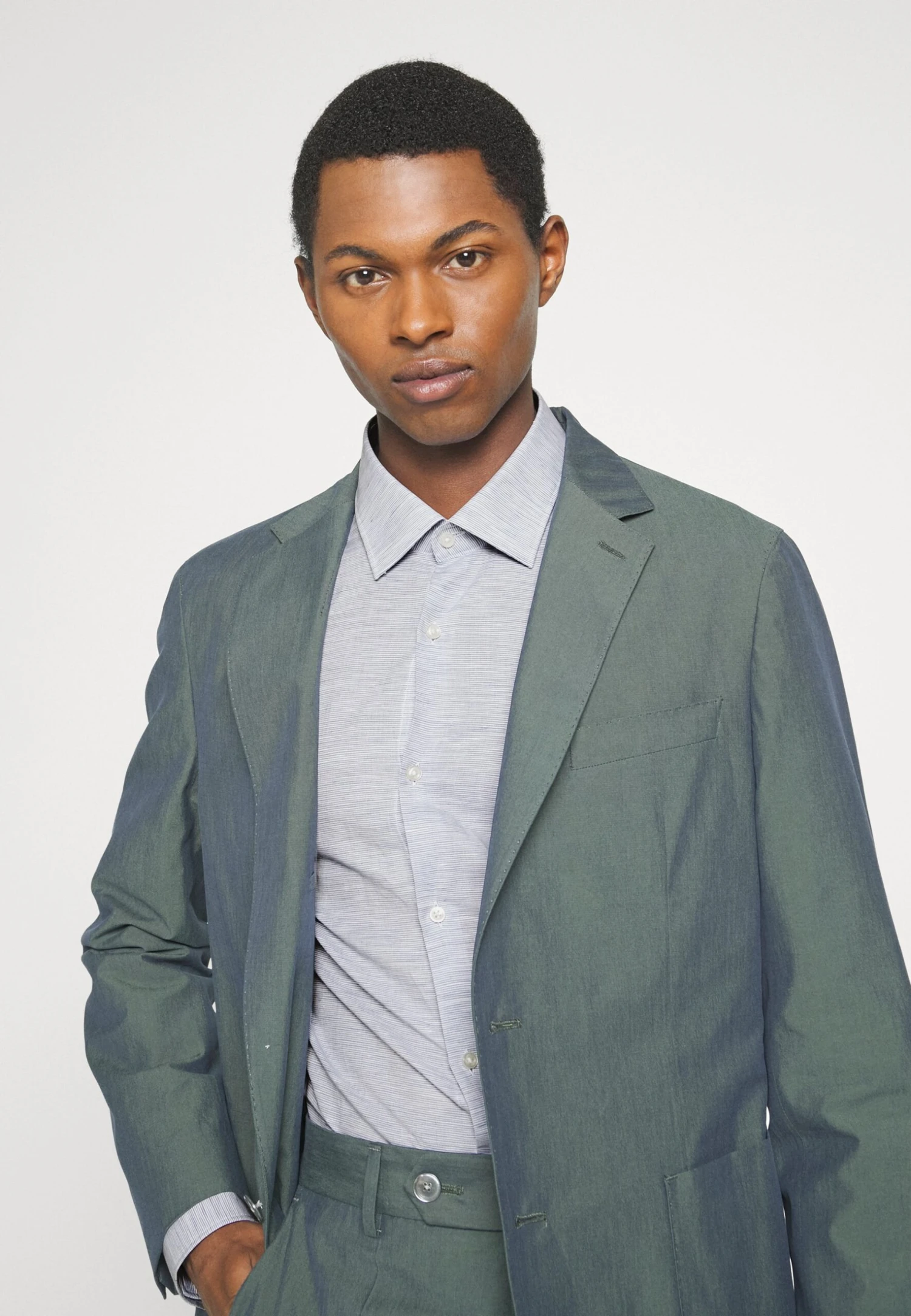 Hugo Kenno - Shirt - Open Blue 6 Hugo Kenno - Shirt - Open Blue - Image 4