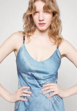 Hugo Kasra - Day Dress 11 Hugo Kasra - Day Dress -Hugo a7a26a192bfd4bdcb60291785e43b8d9