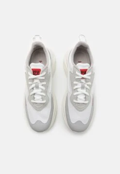 Hugo Leon Runn- Trainers - White 11 Hugo Leon Runn- Trainers - White -Hugo a87a0d8b7f7b43099c10e86fb9682929
