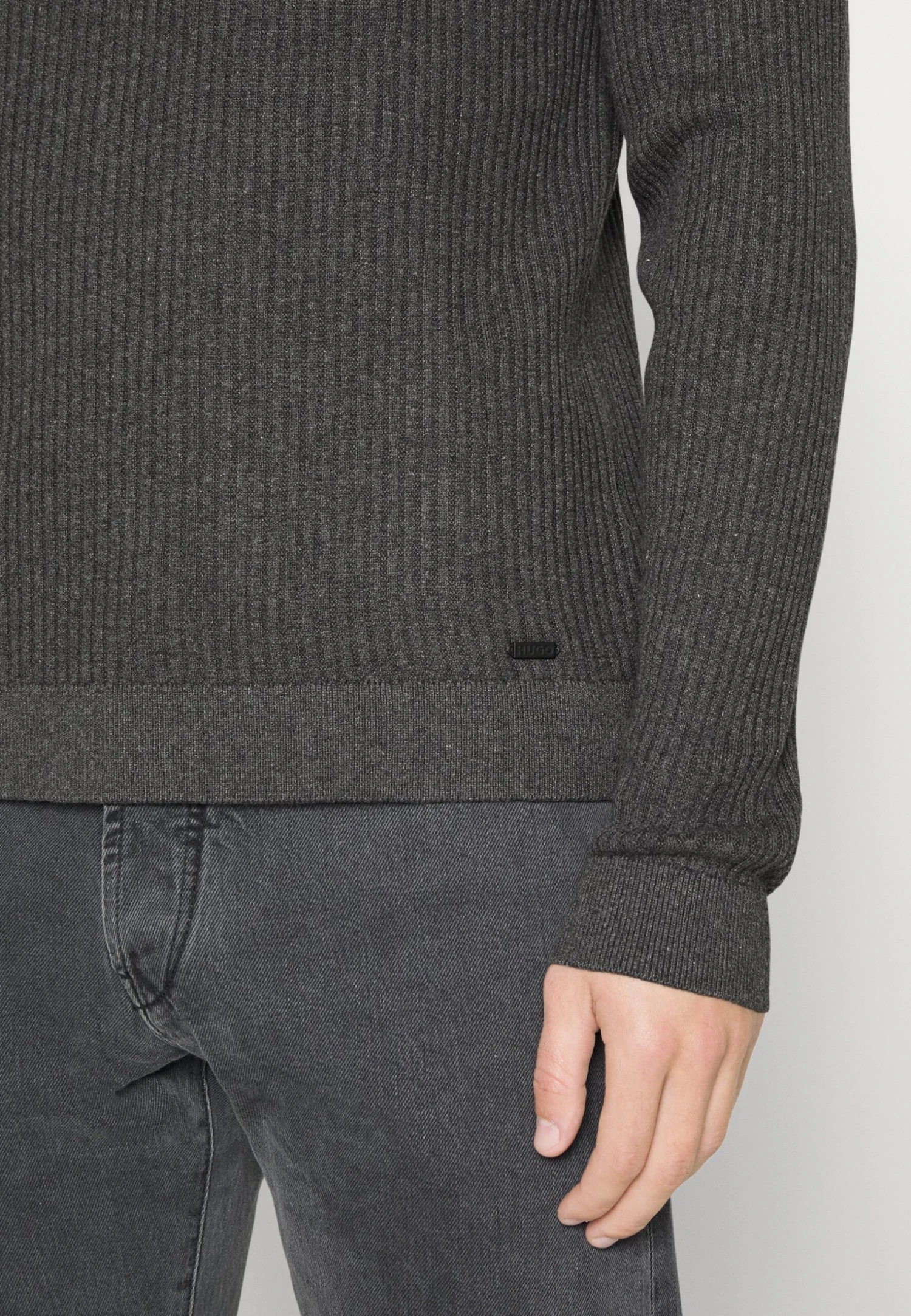Hugo Sribon - Jumper - Dark Grey 7 Hugo Sribon - Jumper - Dark Grey - Image 5