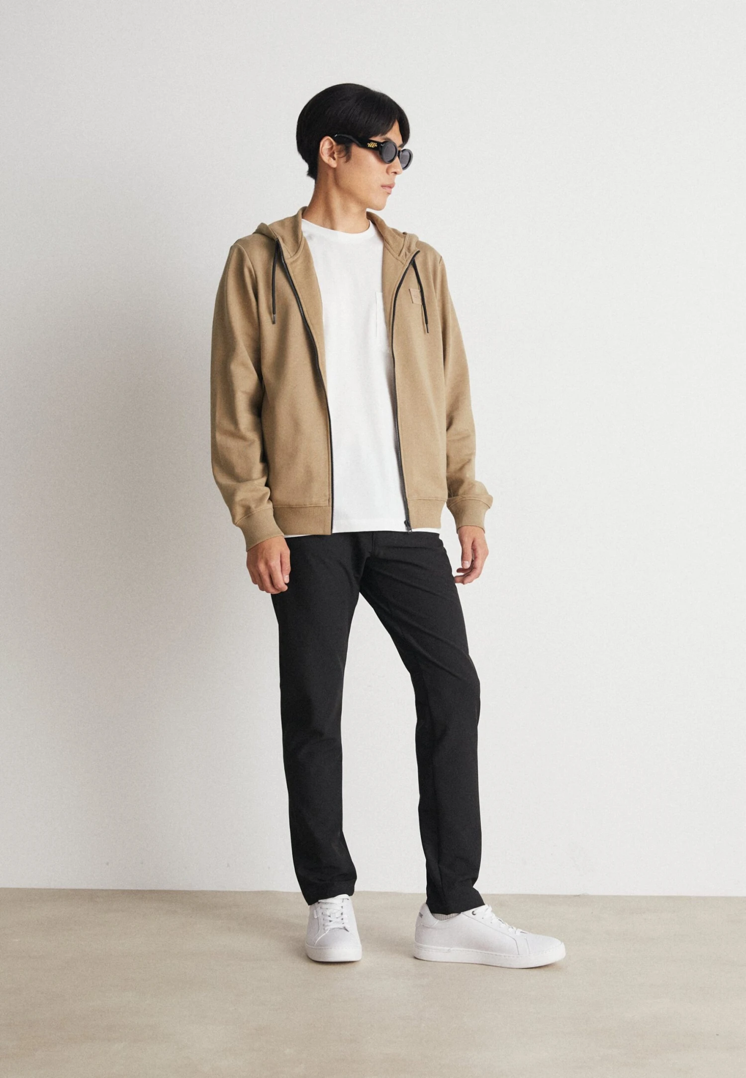 Hugo Daple - Zip-Up Sweatshirt - Open Brown 4 Hugo Daple - Zip-Up Sweatshirt - Open Brown - Image 2